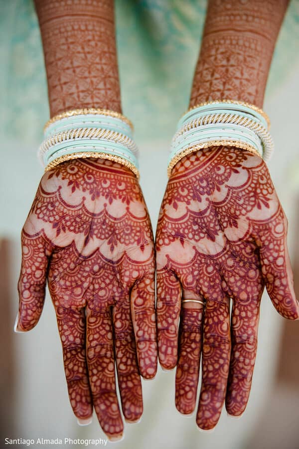 Simple & Easy Mehendi Design